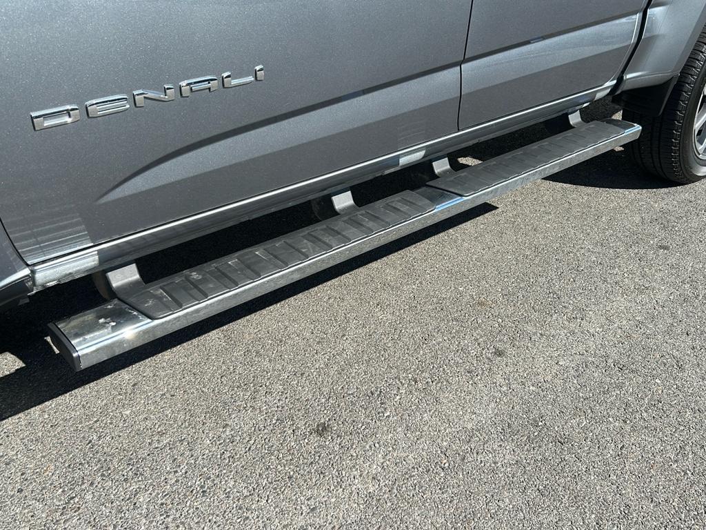 used 2022 GMC Canyon car, priced at $39,652