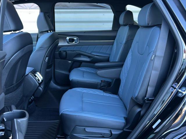 new 2025 Kia Sorento Hybrid car, priced at $48,215