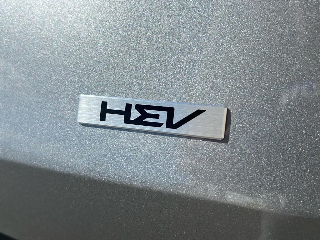 new 2025 Kia Sportage Hybrid car, priced at $30,295