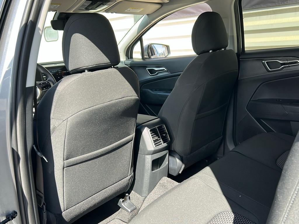 new 2025 Kia Sportage Hybrid car, priced at $30,295