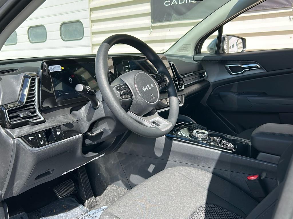 new 2025 Kia Sportage Hybrid car, priced at $30,295