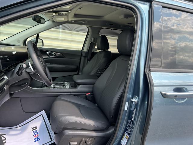 new 2026 Kia Carnival Hybrid car, priced at $54,815