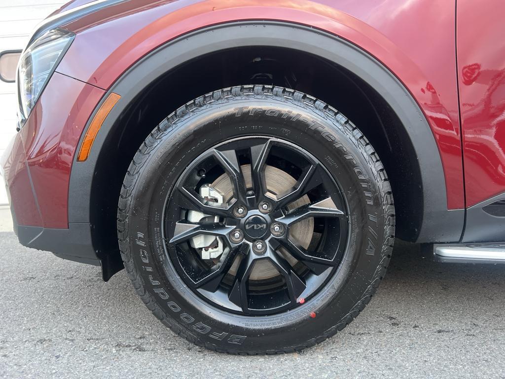 new 2025 Kia Sportage car, priced at $36,900