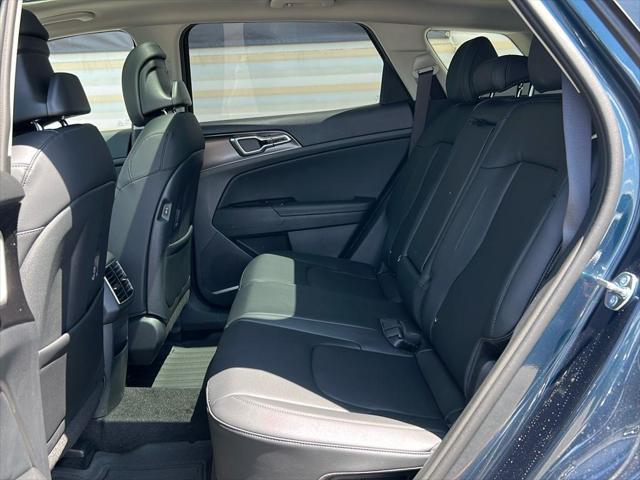 new 2025 Kia Sportage Hybrid car, priced at $36,055
