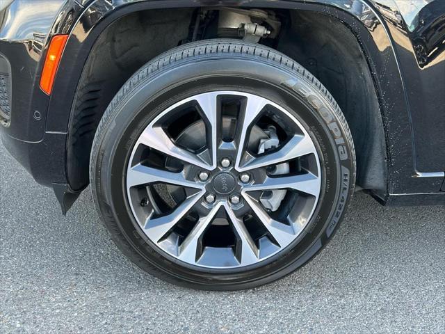 used 2023 Jeep Grand Cherokee L car, priced at $41,574