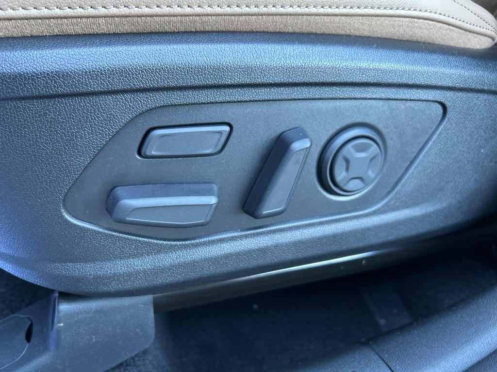 new 2026 Kia Sorento car, priced at $47,090