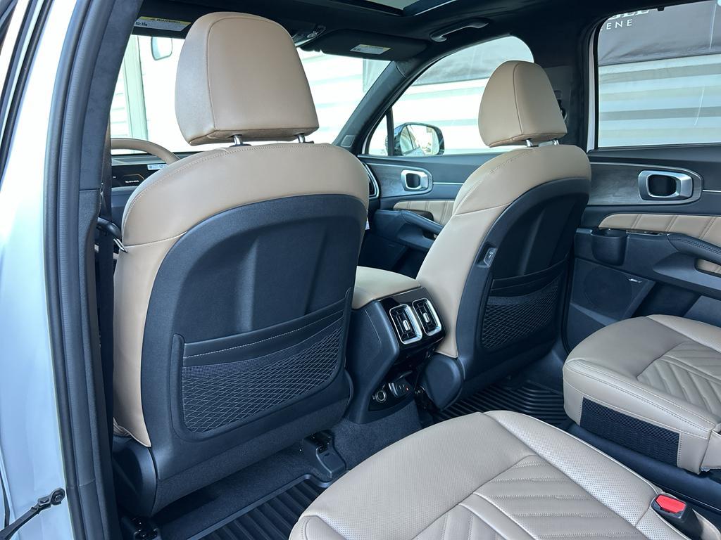 new 2026 Kia Sorento car, priced at $47,090