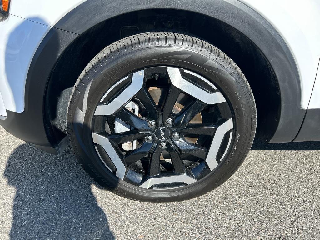 used 2025 Kia Telluride car, priced at $40,000