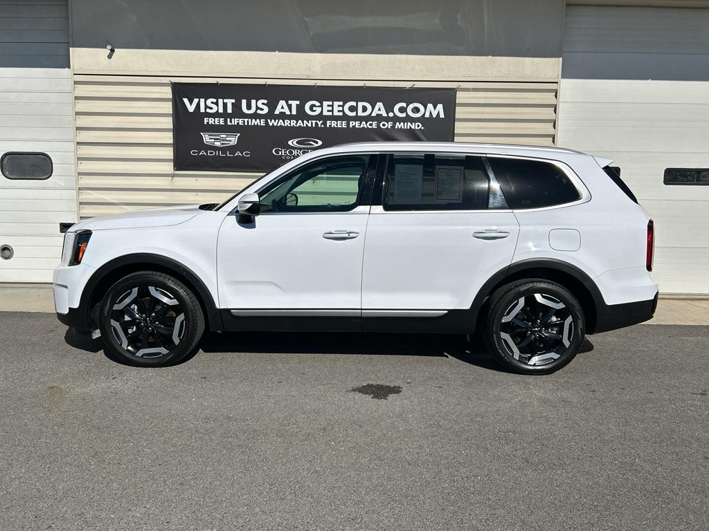 used 2025 Kia Telluride car, priced at $40,000