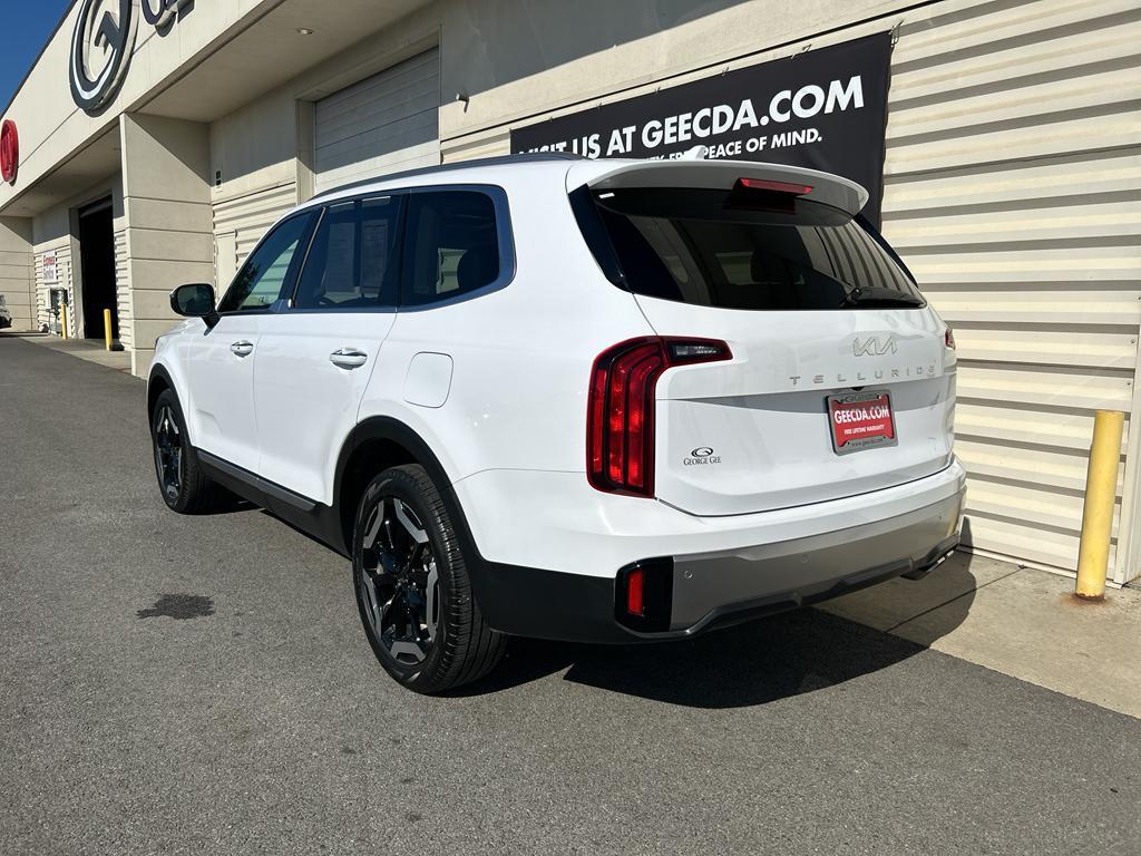 used 2025 Kia Telluride car, priced at $40,000