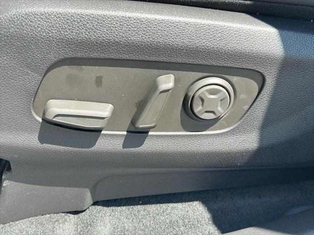 new 2026 Kia Carnival car, priced at $40,715