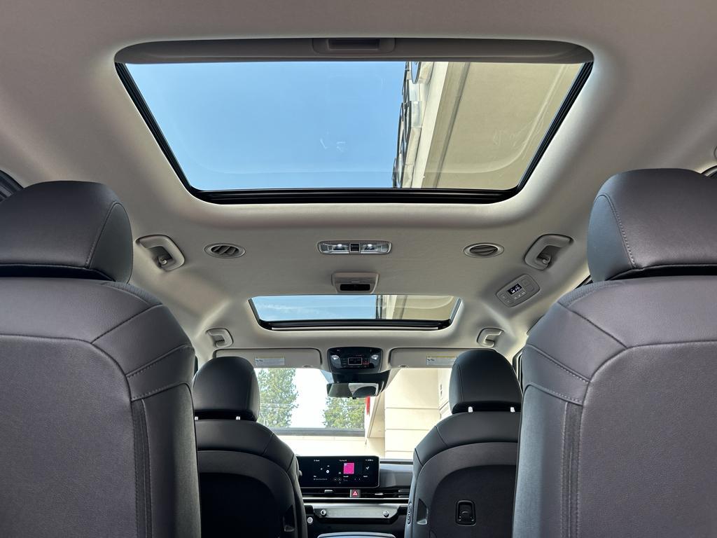 new 2026 Kia Carnival Hybrid car, priced at $53,895