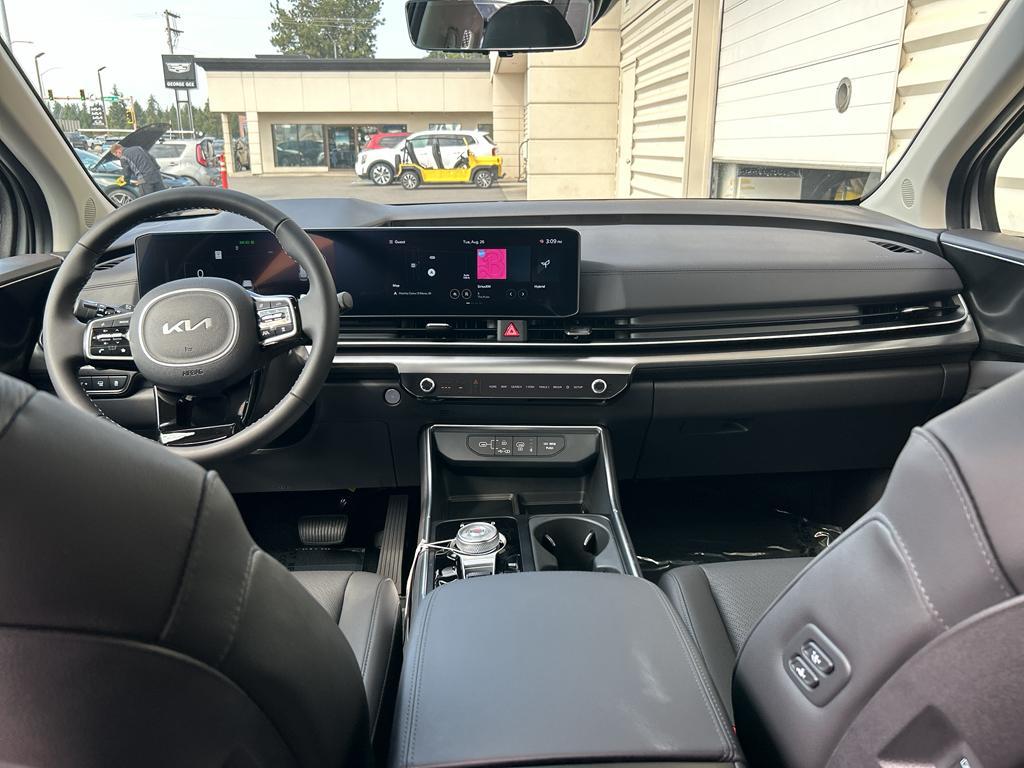 new 2026 Kia Carnival Hybrid car, priced at $53,895