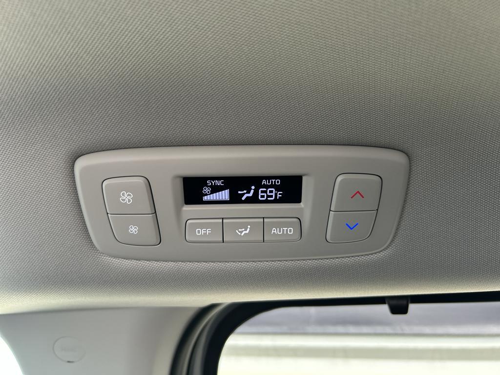 new 2026 Kia Carnival Hybrid car, priced at $53,895