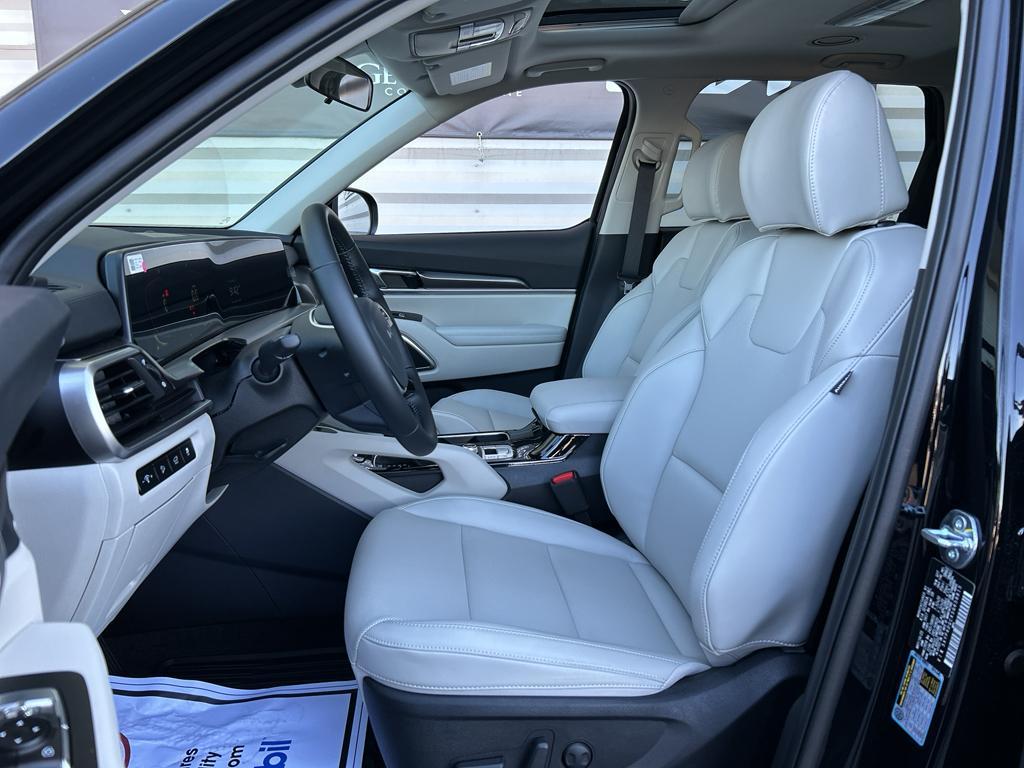new 2025 Kia Telluride car, priced at $42,180