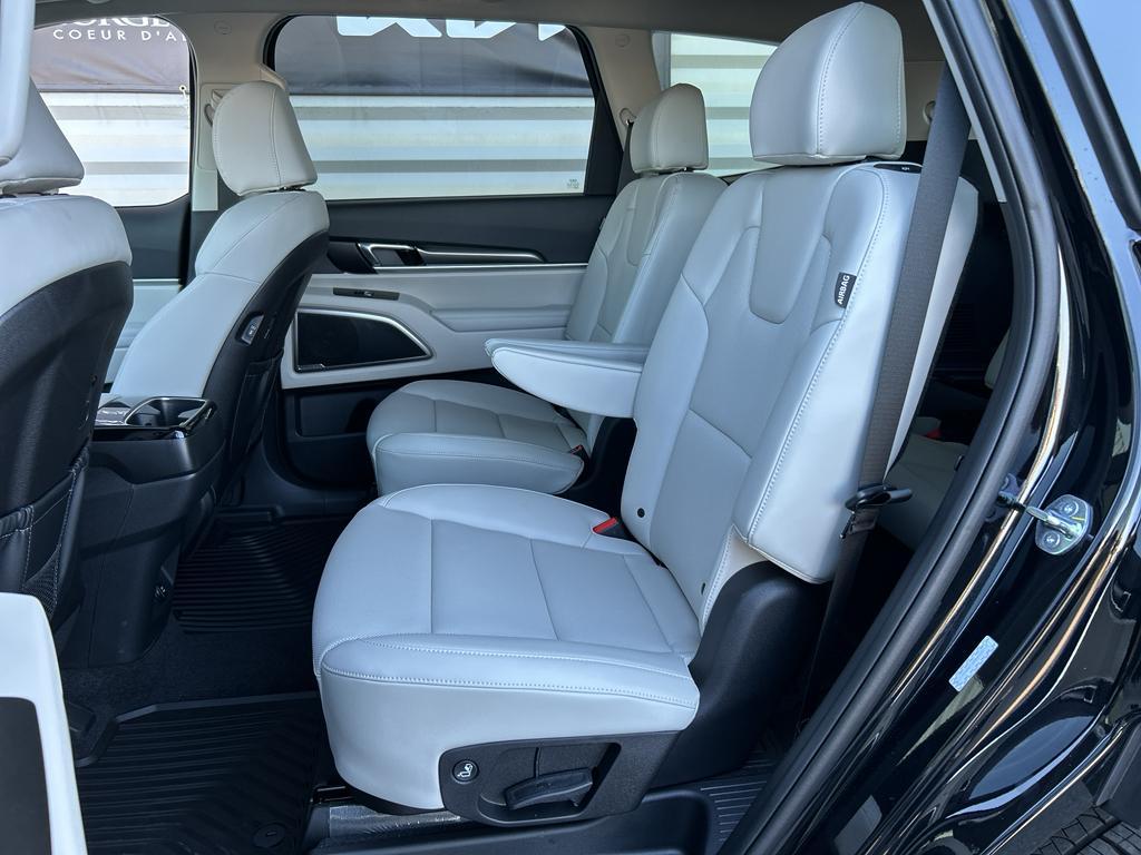 new 2025 Kia Telluride car, priced at $42,180