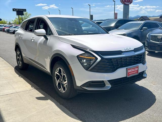new 2025 Kia Sportage car, priced at $30,675