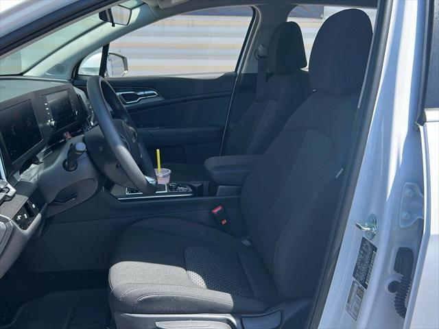 new 2025 Kia Sportage car, priced at $30,675