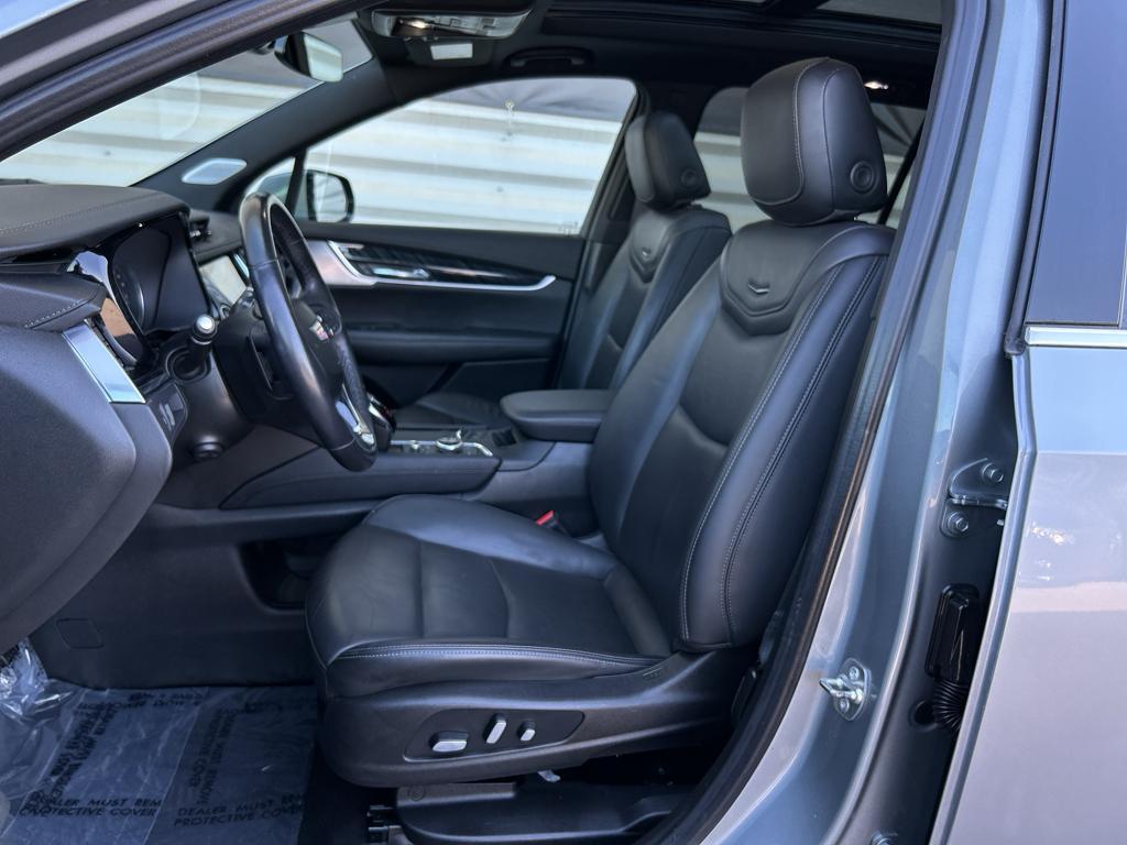 used 2024 Cadillac XT6 car, priced at $44,000