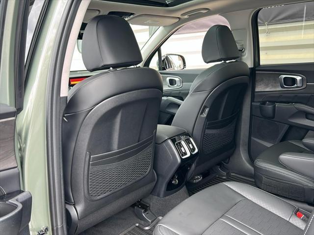 new 2025 Kia Sorento car, priced at $42,880