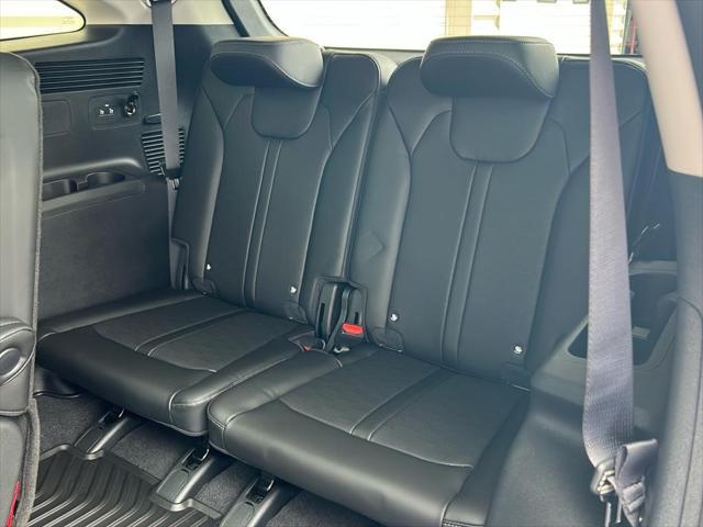 new 2025 Kia Sorento car, priced at $42,880