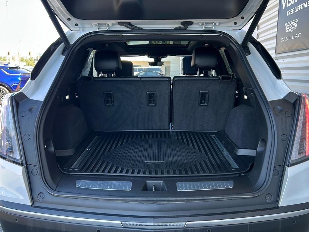 used 2021 Cadillac XT5 car, priced at $32,000