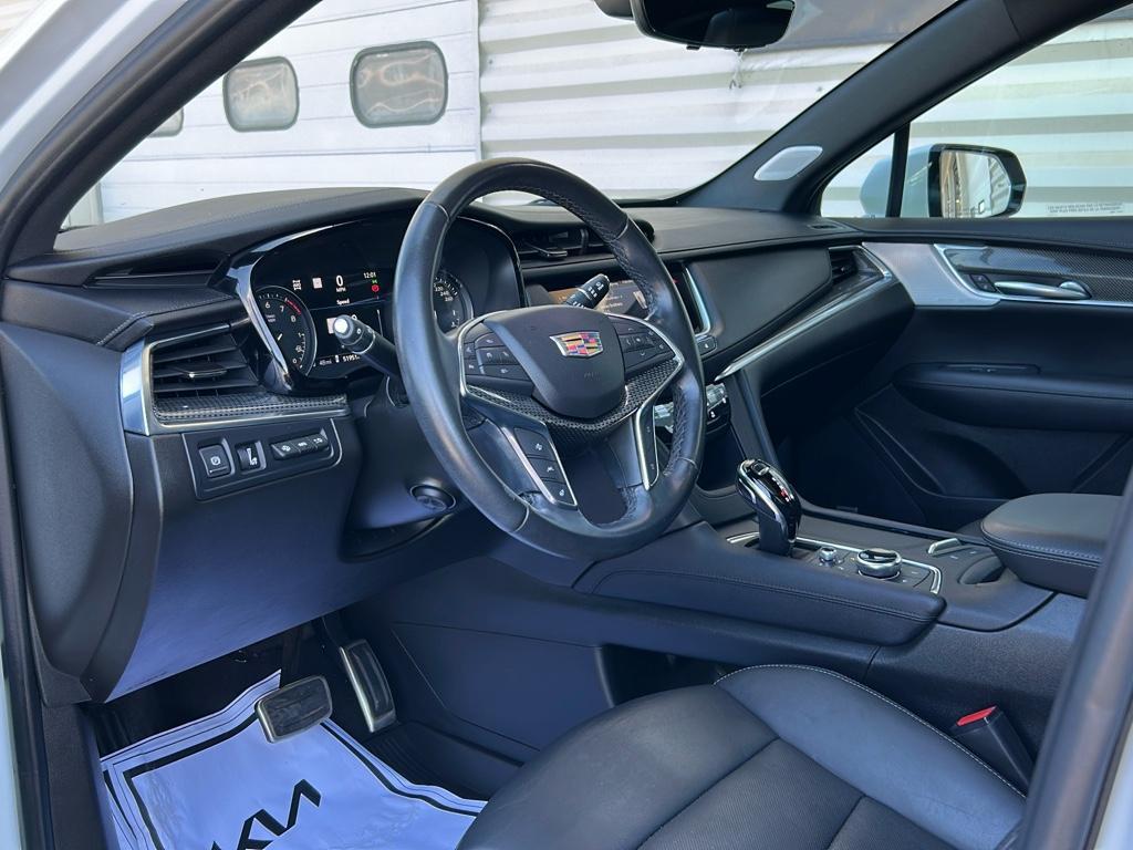 used 2021 Cadillac XT5 car, priced at $32,000