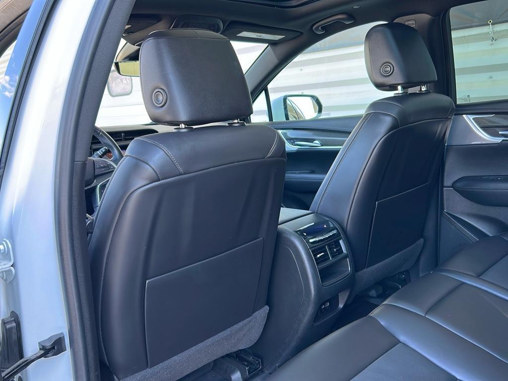 used 2021 Cadillac XT5 car, priced at $32,000