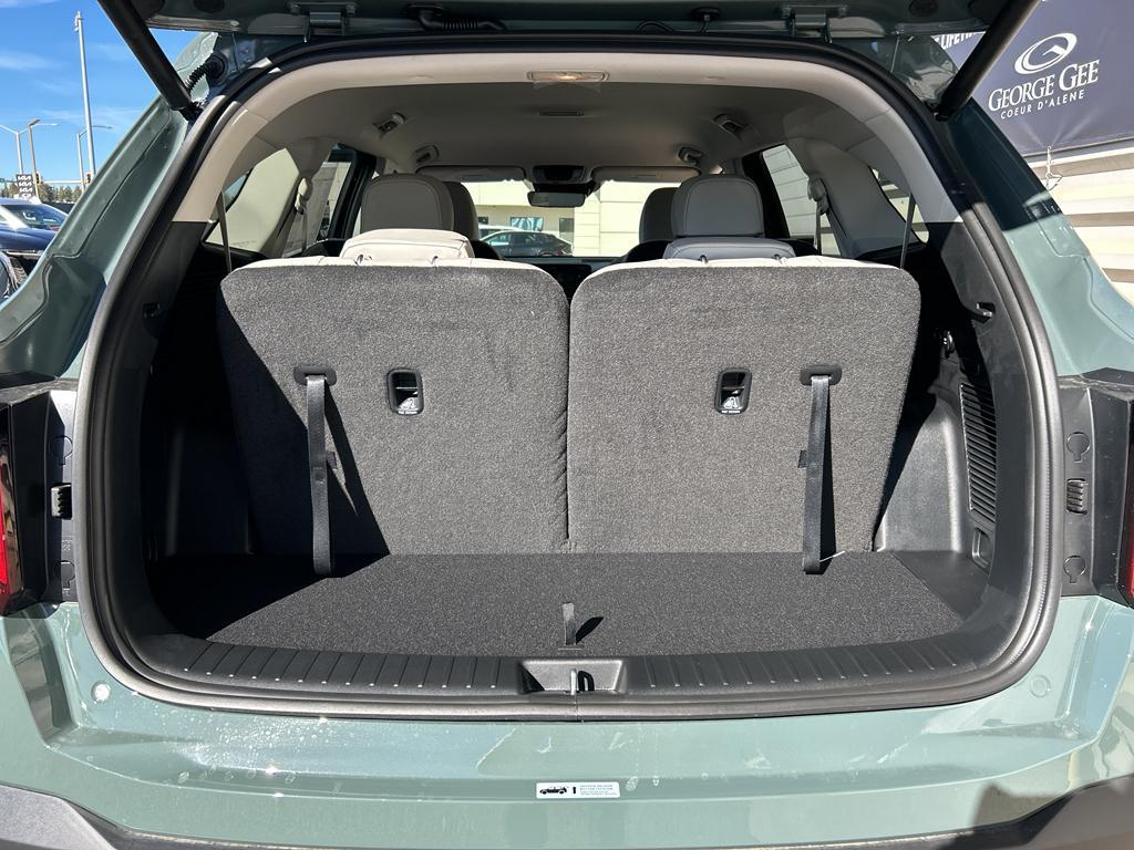 new 2025 Kia Sorento Hybrid car, priced at $39,075