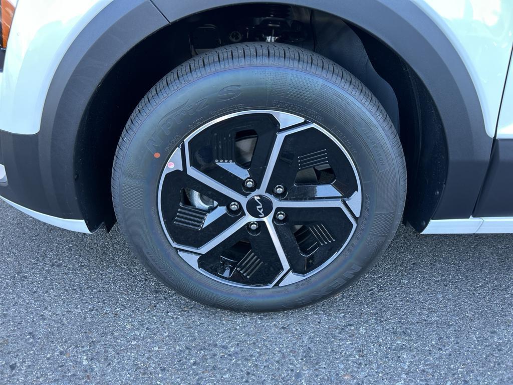 new 2025 Kia Niro car, priced at $29,755