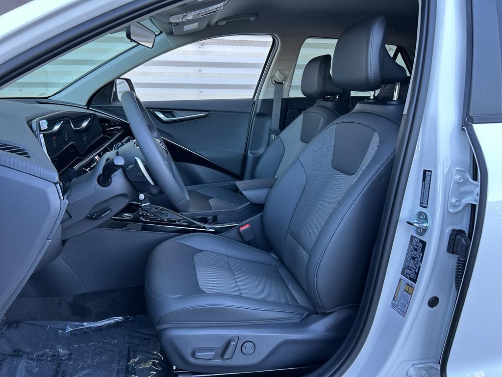 new 2025 Kia Niro car, priced at $29,755