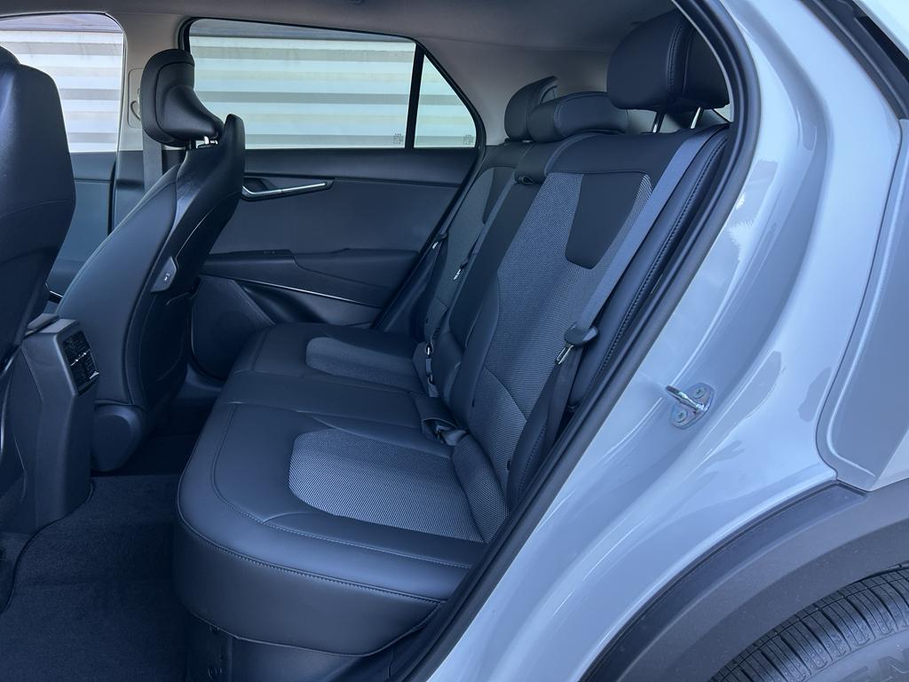 new 2025 Kia Niro car, priced at $29,755