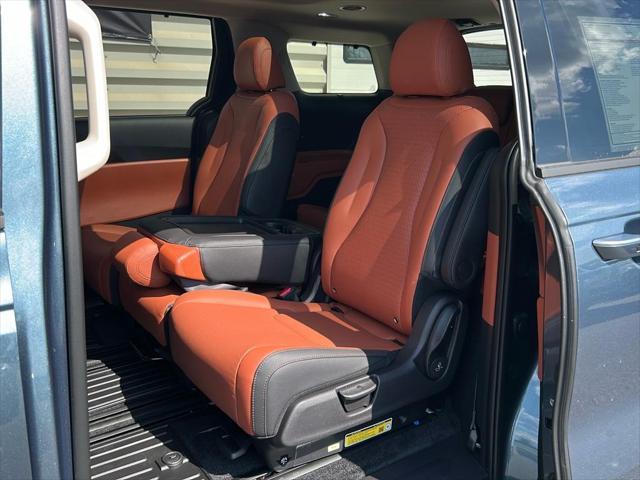 new 2026 Kia Carnival Hybrid car, priced at $55,080