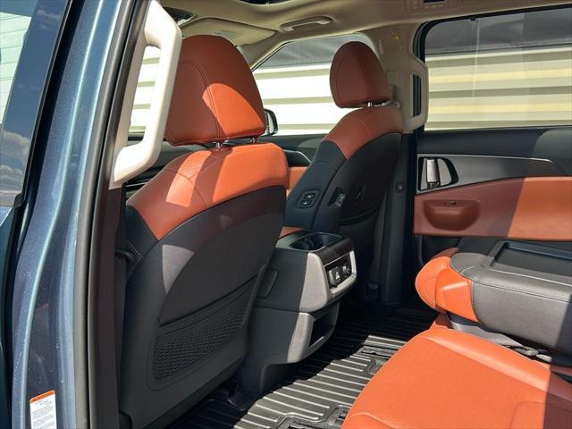 new 2026 Kia Carnival Hybrid car, priced at $55,080