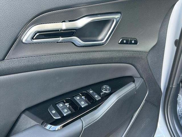 new 2025 Kia Sportage car, priced at $39,110