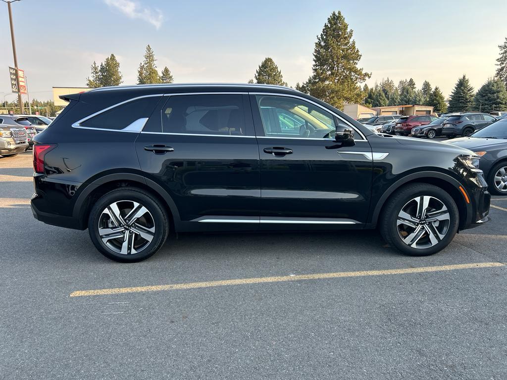 used 2023 Kia Sorento Hybrid car, priced at $29,999