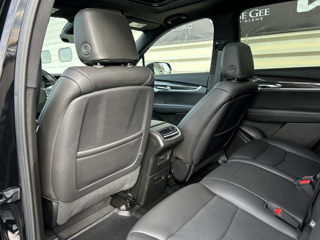 used 2025 Cadillac XT6 car, priced at $56,000