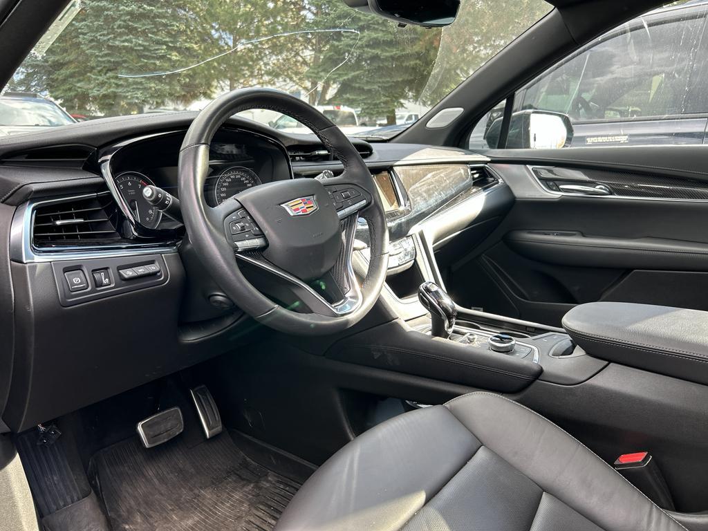 used 2025 Cadillac XT6 car, priced at $56,000