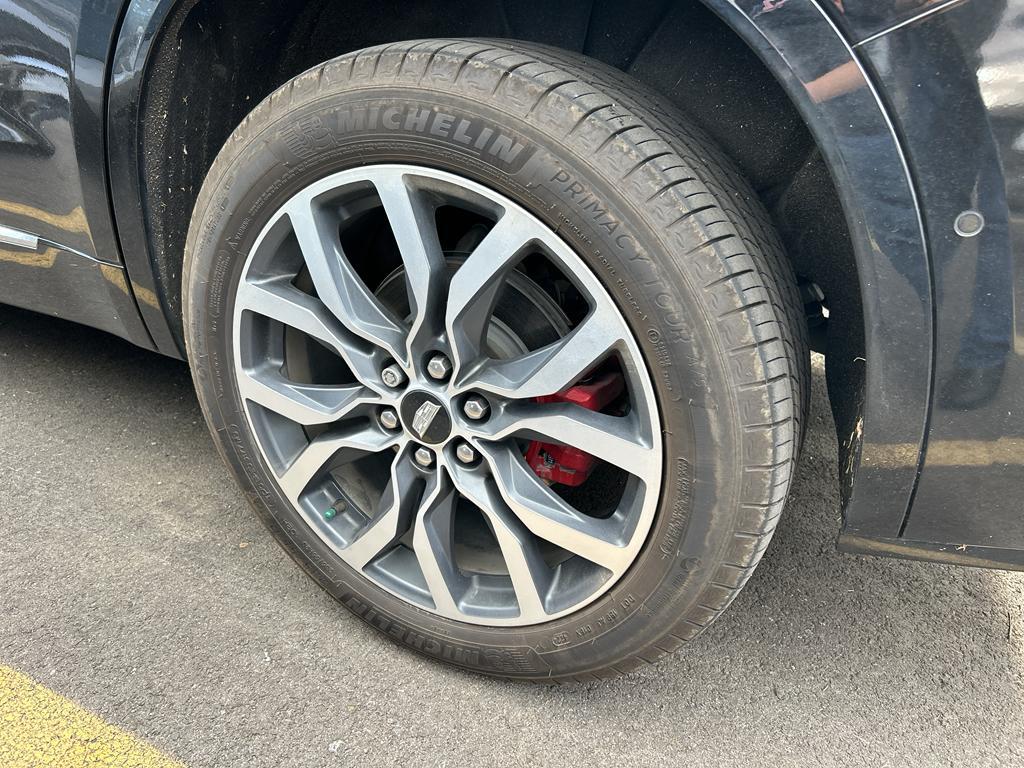 used 2025 Cadillac XT6 car, priced at $56,000
