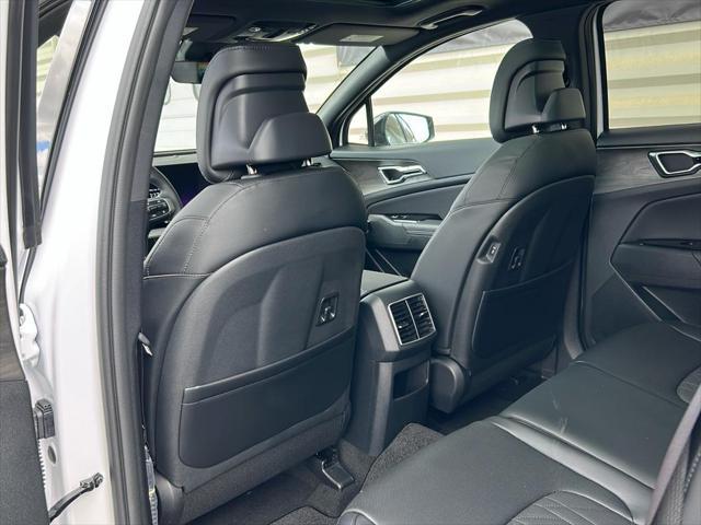 new 2025 Kia Sportage car, priced at $38,780