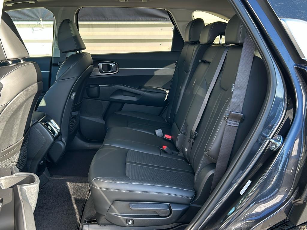 new 2025 Kia Sorento car, priced at $34,500