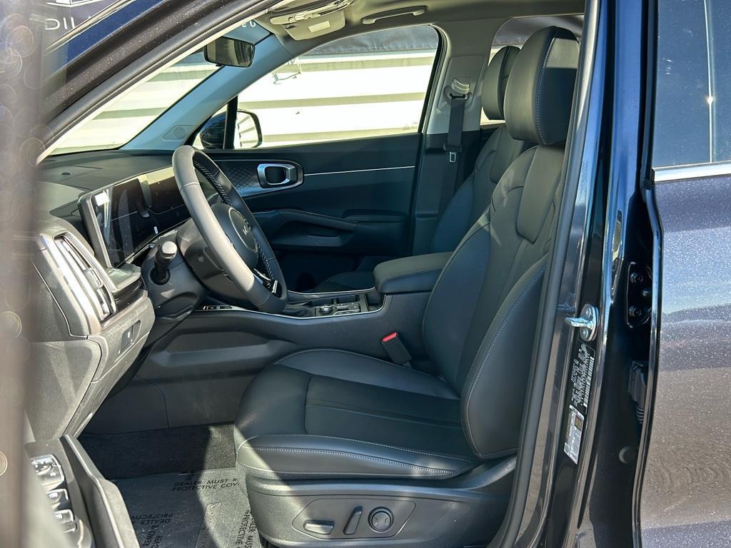 new 2025 Kia Sorento car, priced at $34,500