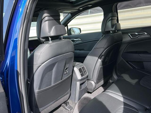 new 2025 Kia Sportage car, priced at $40,185