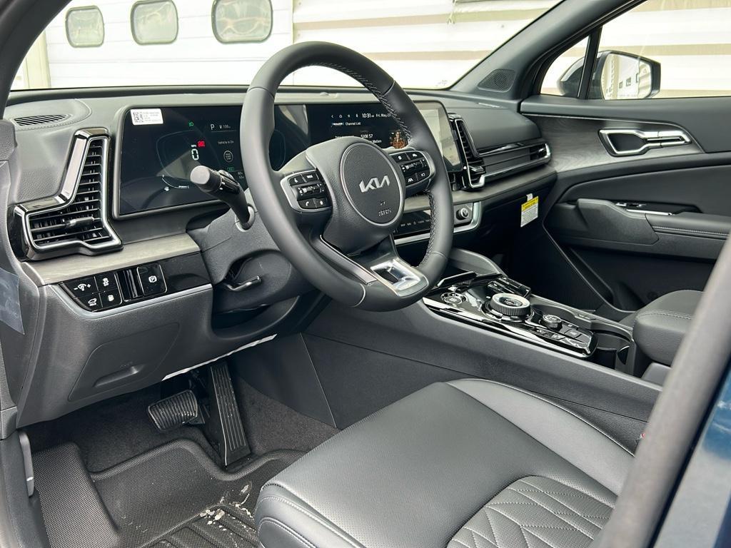 new 2025 Kia Sportage car, priced at $39,055