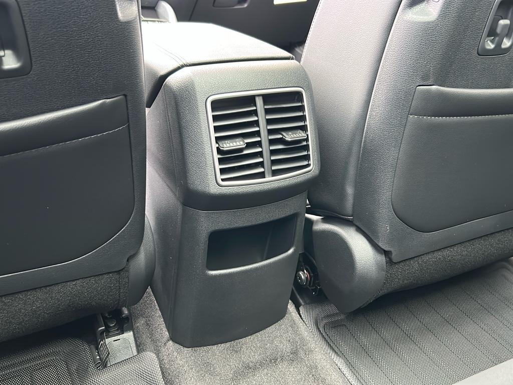 new 2025 Kia Sportage car, priced at $39,055