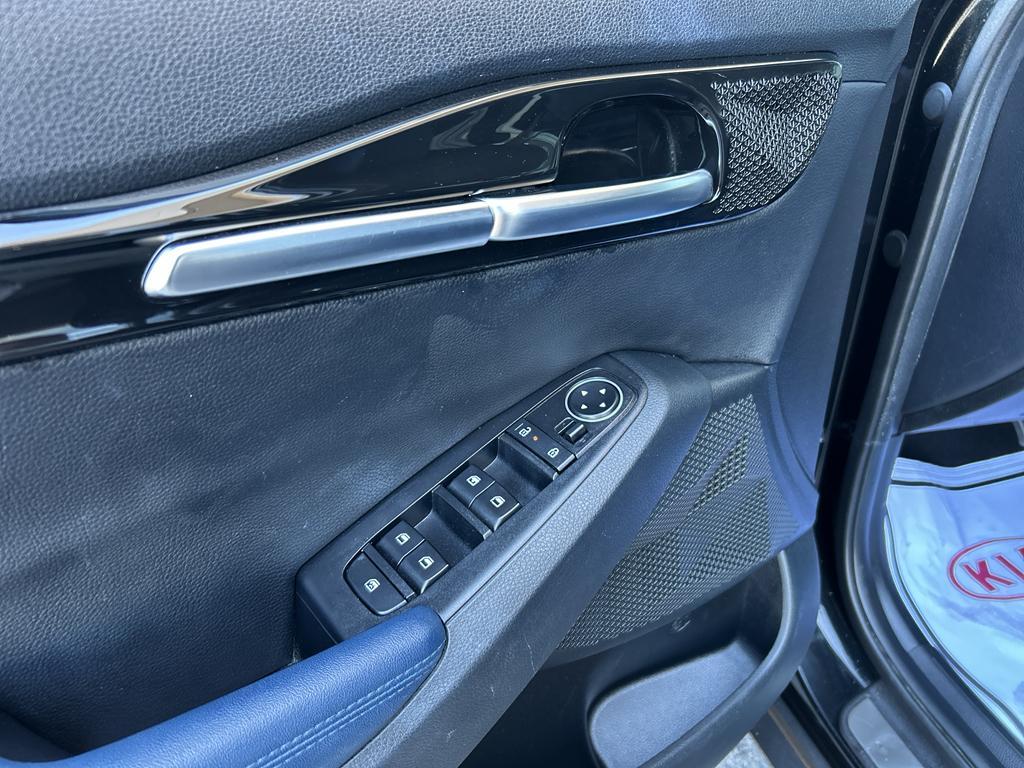 used 2024 Kia Seltos car, priced at $23,999