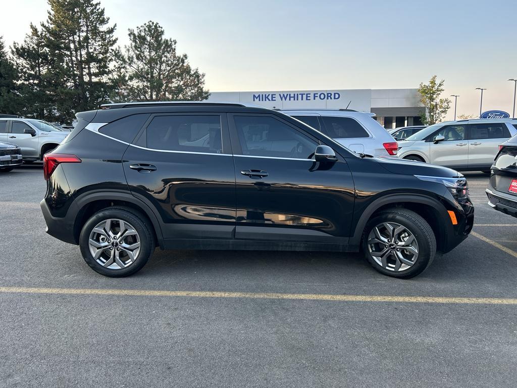 used 2024 Kia Seltos car, priced at $23,999