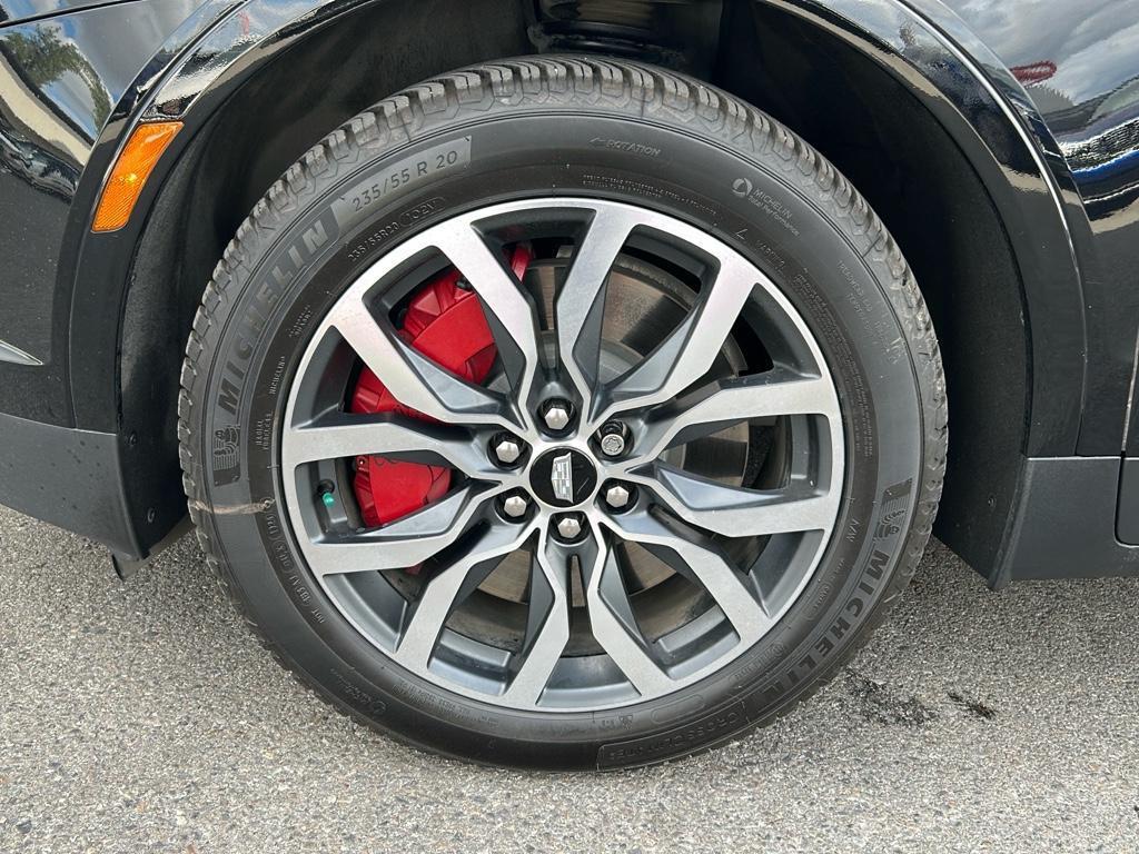 used 2023 Cadillac XT5 car, priced at $36,500