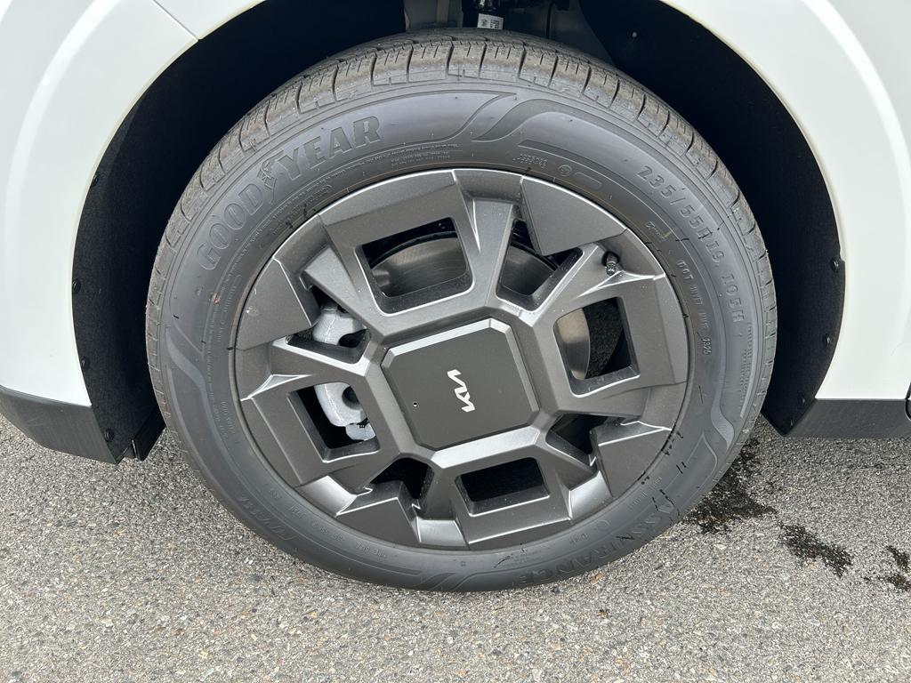new 2026 Kia Carnival Hybrid car, priced at $44,260