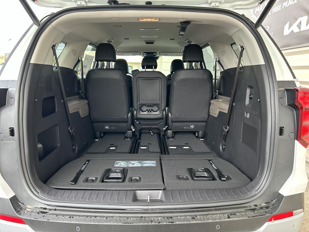 new 2026 Kia Carnival Hybrid car, priced at $44,260